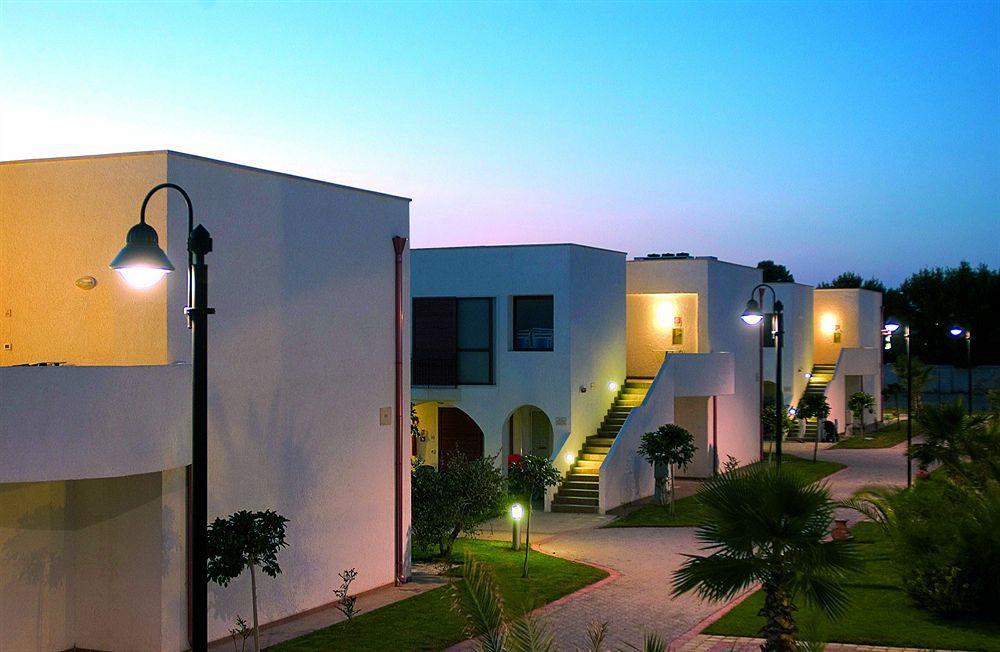 Blu Salento Village Sant Isidoro  Exteriör bild